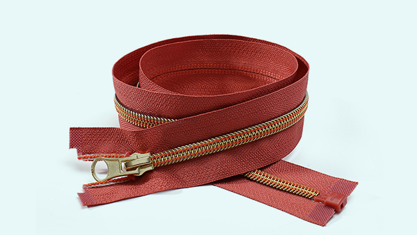 服装行业携手帝元尼龙拉链定制案例