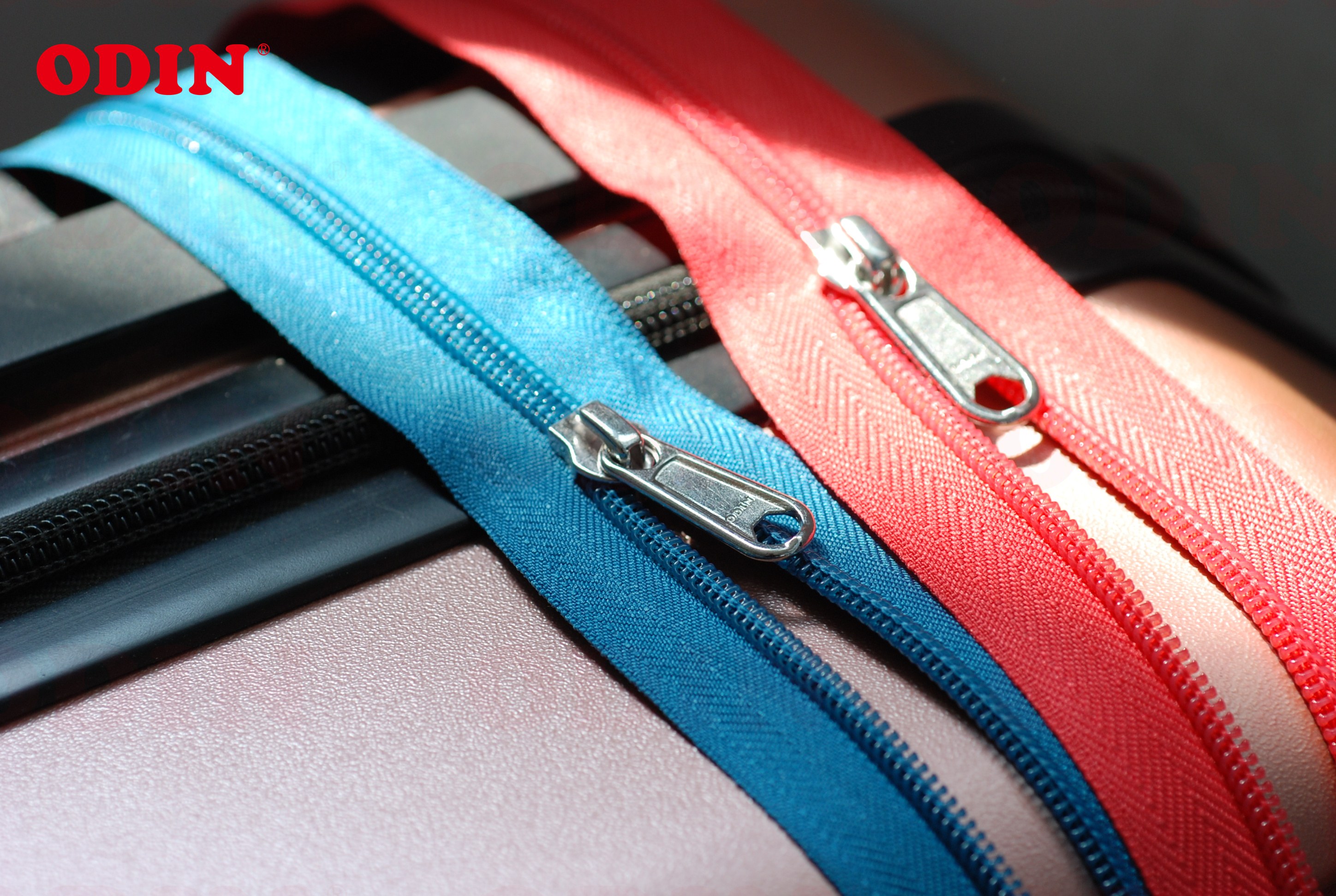 真的无语！总有人说我们的箱包专用拉链是噱头